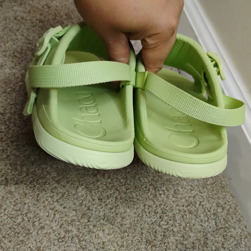 Chaco Kids Junior Size 6 Green Sandals